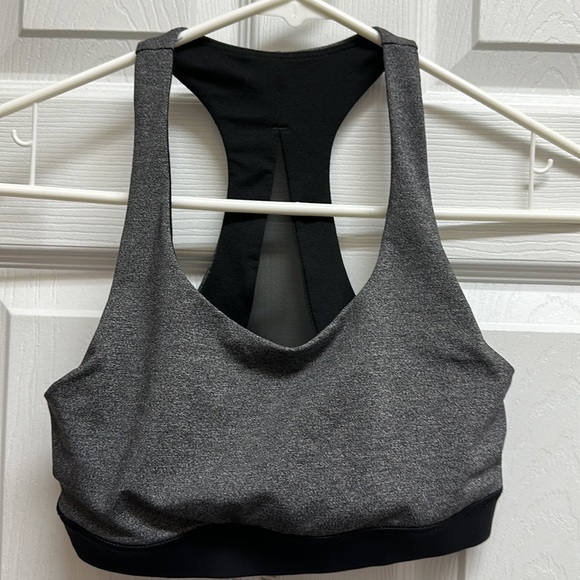 LIKE NEW! Lululemon Invigorate Bra Heathered Black/Black - Picture 5 of 13